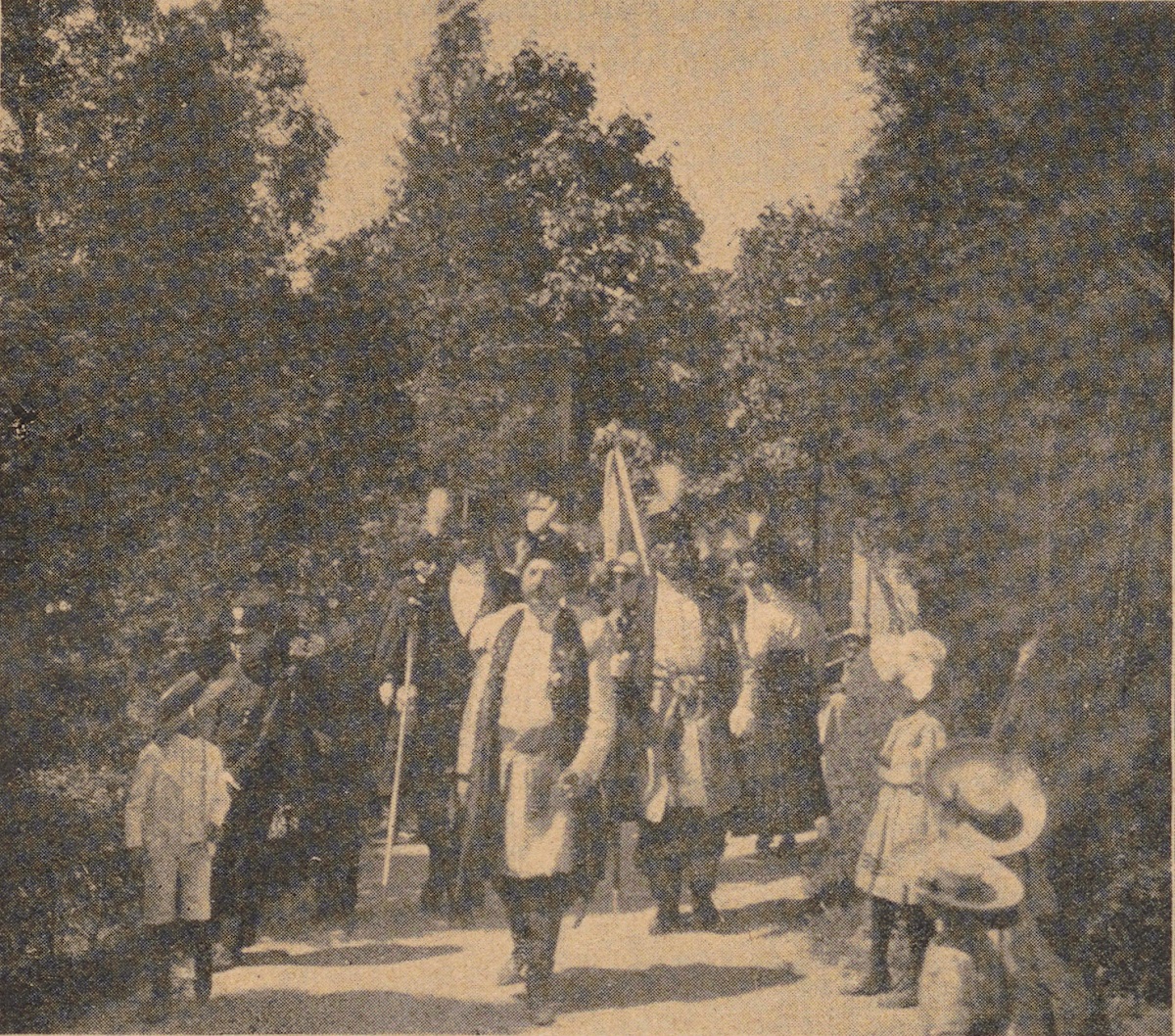 Procession near the Strzelnica in 1910