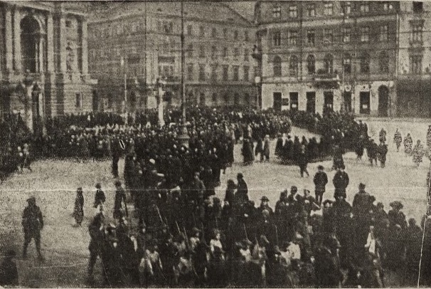 Polish protests near the City theater building on February 18 